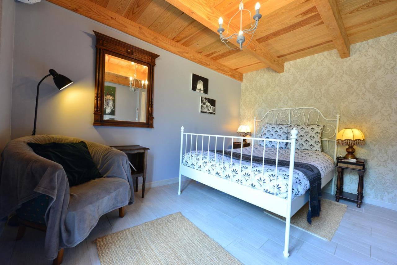 Chez Pique-Fesse Chambre D'Hote Saint-Martin-L'ars Exteriör bild